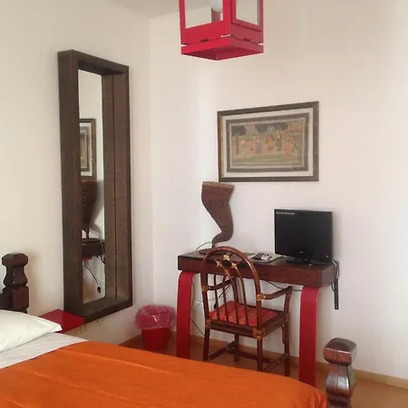 At 2* Róma